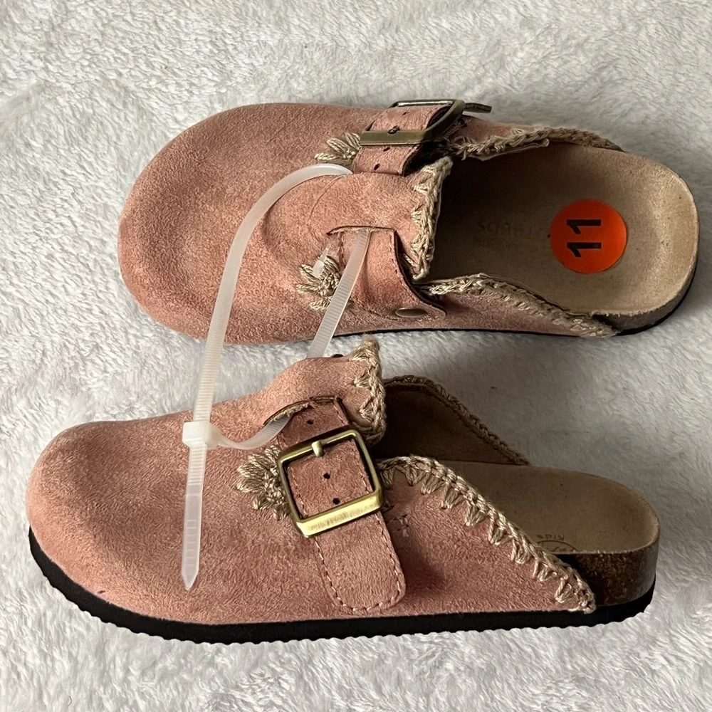 White Mountain Footbed shoes rougher look